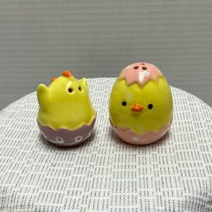Cute Yellow Chick Salt and Pepper Shakers